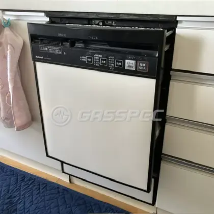 施工前のビルトイン食洗機（NP-P45FD1P）