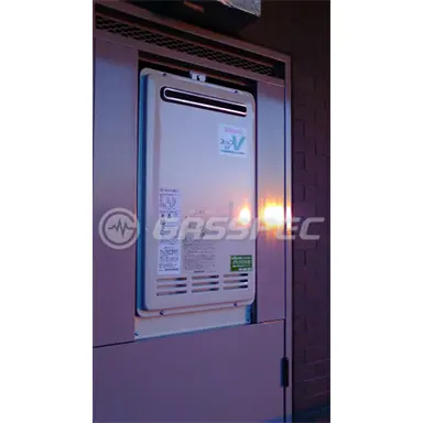 施工後の給湯器（リンナイ RUF-VK2010SAW(A)）