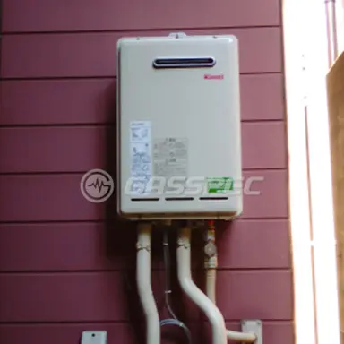施工後の給湯器（リンナイ RUX-A1611W-E）