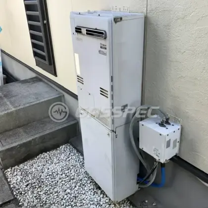 施工前の暖房熱源機（RUFH-K2400SAW2-6(A)）