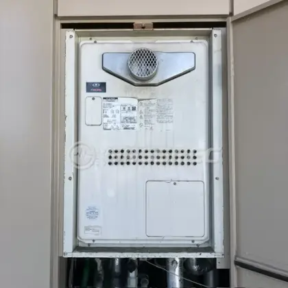 施工前の暖房熱源機（GTH-2434AWX6H-T）