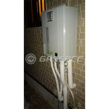 施工後の給湯器（パーパス GX-H2400AW）