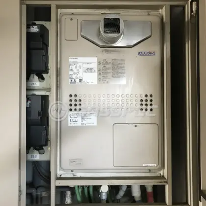 施工前の暖房熱源機（GTH-C2439AWX3H-T）