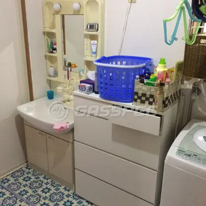 施工前の洗面化粧台（ESV-75S）