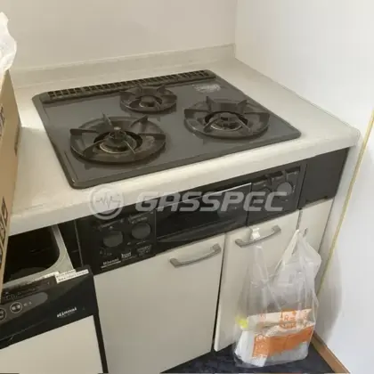 施工前のビルトインガスコンロ（RBG-31J5S-R）
