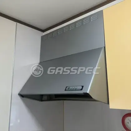 施工前のレンジフード（BDR-7517SI）