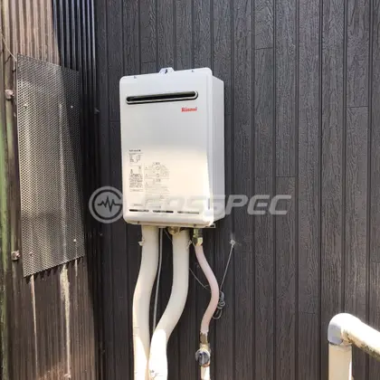 施工後の給湯器（リンナイ RUXC-A2400W）