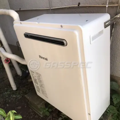 施工後の給湯器（リンナイ RUF-A2400AG(B)）