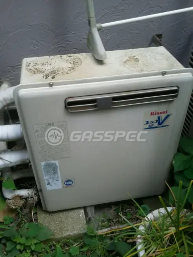 施工前の給湯器（RUF-V2002SAG）