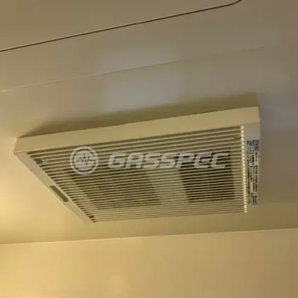 施工前の浴室乾燥機（UFD-16A）