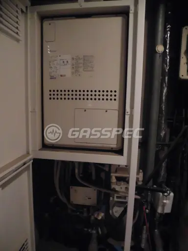 施工前の暖房熱源機（GTH-2413AWXH-H）