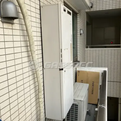 施工前の暖房熱源機（AT4203ARSAW3QU）