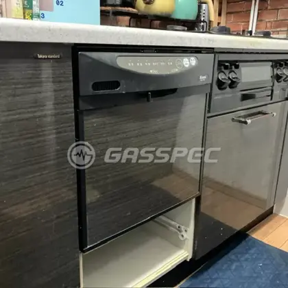施工前のビルトイン食洗機（RKW-455A）