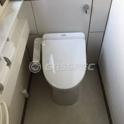 施工後の便座（TOTO TCF2222E#NW1）