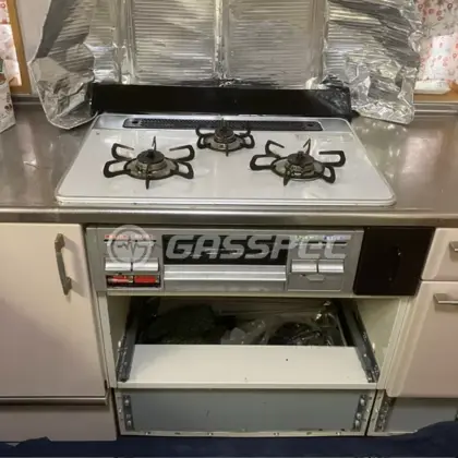 施工前のビルトインガスコンロ（PD-N60WV-75C）