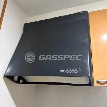 施工前のレンジフード