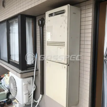 施工前の暖房熱源機（GTH-2401AWX）