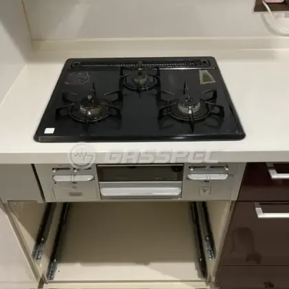 施工前のビルトインガスコンロ（DG32N1SR）