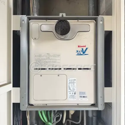 施工前の暖房熱源機（RUFH-VD2401SAT2-3）