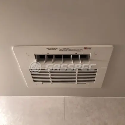 施工後の浴室乾燥機（リンナイ RBH-C338K3P）