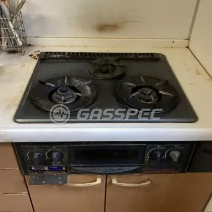 施工前のビルトインガスコンロ（3F-GX）