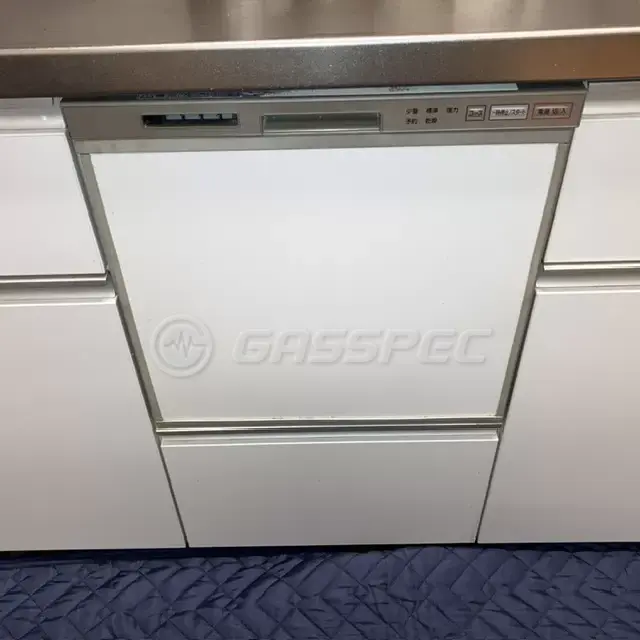 交換前のビルトイン食洗機（パナソニック NP-45RS5STT）
