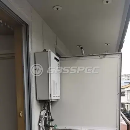 施工前の給湯器（RUX-V1011W）