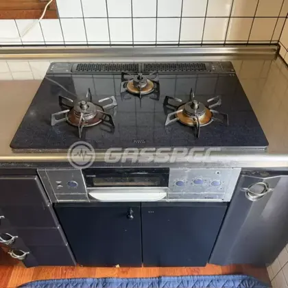 施工前のビルトインガスコンロ（RB71WGRX3-L）