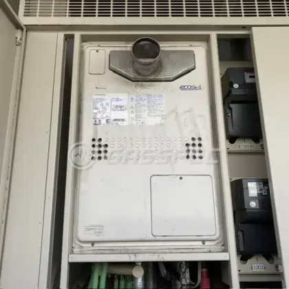 施工前の暖房熱源機（GTH-C2439AWX3H-T）