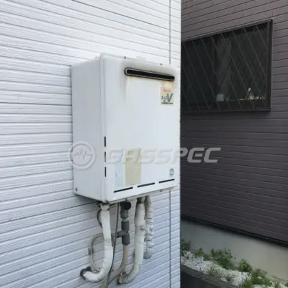 施工前の給湯器（RUF-A2400SAW）