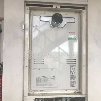 施工後の暖房熱源機（リンナイ RUFH-A2400SAT2-3）