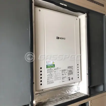 施工後の給湯器（ノーリツ GT-2460SAWX-H-1 BL）