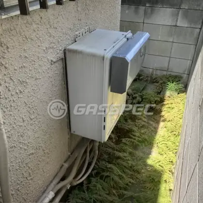 施工前の給湯器（RUF-A1610SAW）