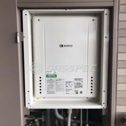施工後の給湯器（ノーリツ GT-2460SAWX-H-1 BL）