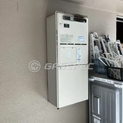 施工前の暖房熱源機（RUFH-VD2401AW2-1）