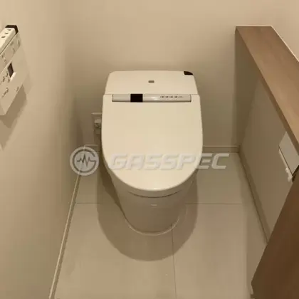 施工前のトイレ（TCF987 / CS369BP）