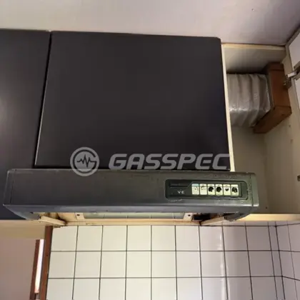 施工前のレンジフード（VE）