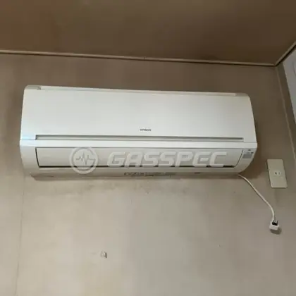 施工前のエアコン（RAS-A280(W)）