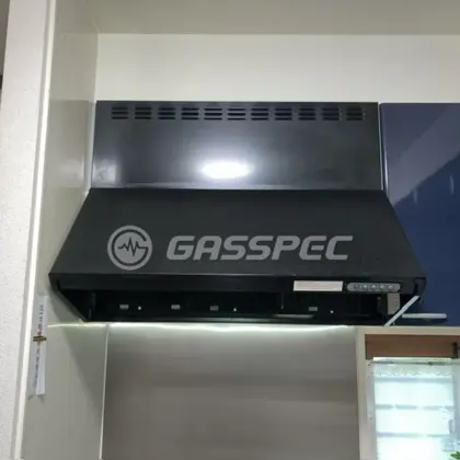 施工前のレンジフード（DBDR-906BT）