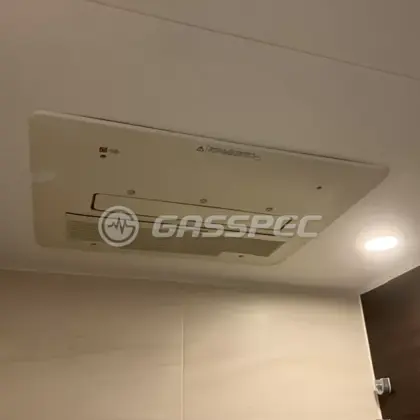 施工前の浴室乾燥機（FD3518J3M）