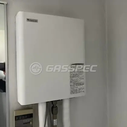 施工前の給湯器（PH-1600W(1)）