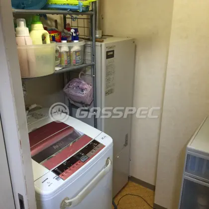 施工前の給湯器（AD-200FFA）