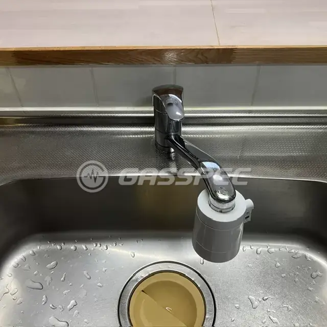 交換前の水栓・蛇口（TOTO TKJ31UF3R）