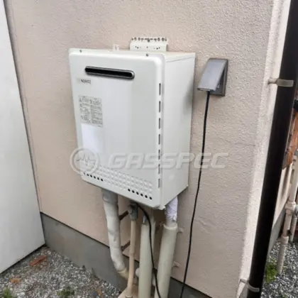 施工前の給湯器
