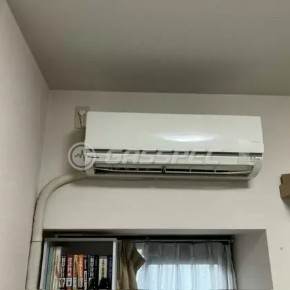 施工前のエアコン（CS-J222C-W）