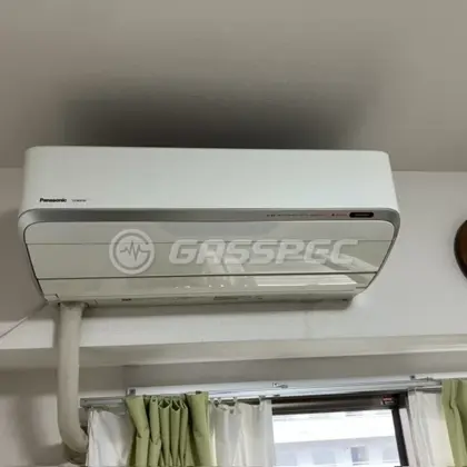 施工前のエアコン（CS-405CXR-W）