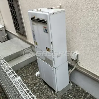 施工前の暖房熱源機（RUFH-K2400AW2-6）