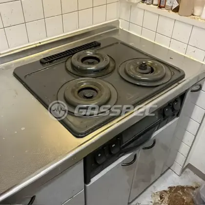 施工前のビルトインガスコンロ（PKD-35CGR）