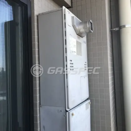 施工前の暖房熱源機（GTH-C2439AWX3H-T）