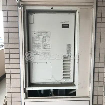 施工前の暖房熱源機（AT-4200ARSAW3Q-56-H）
